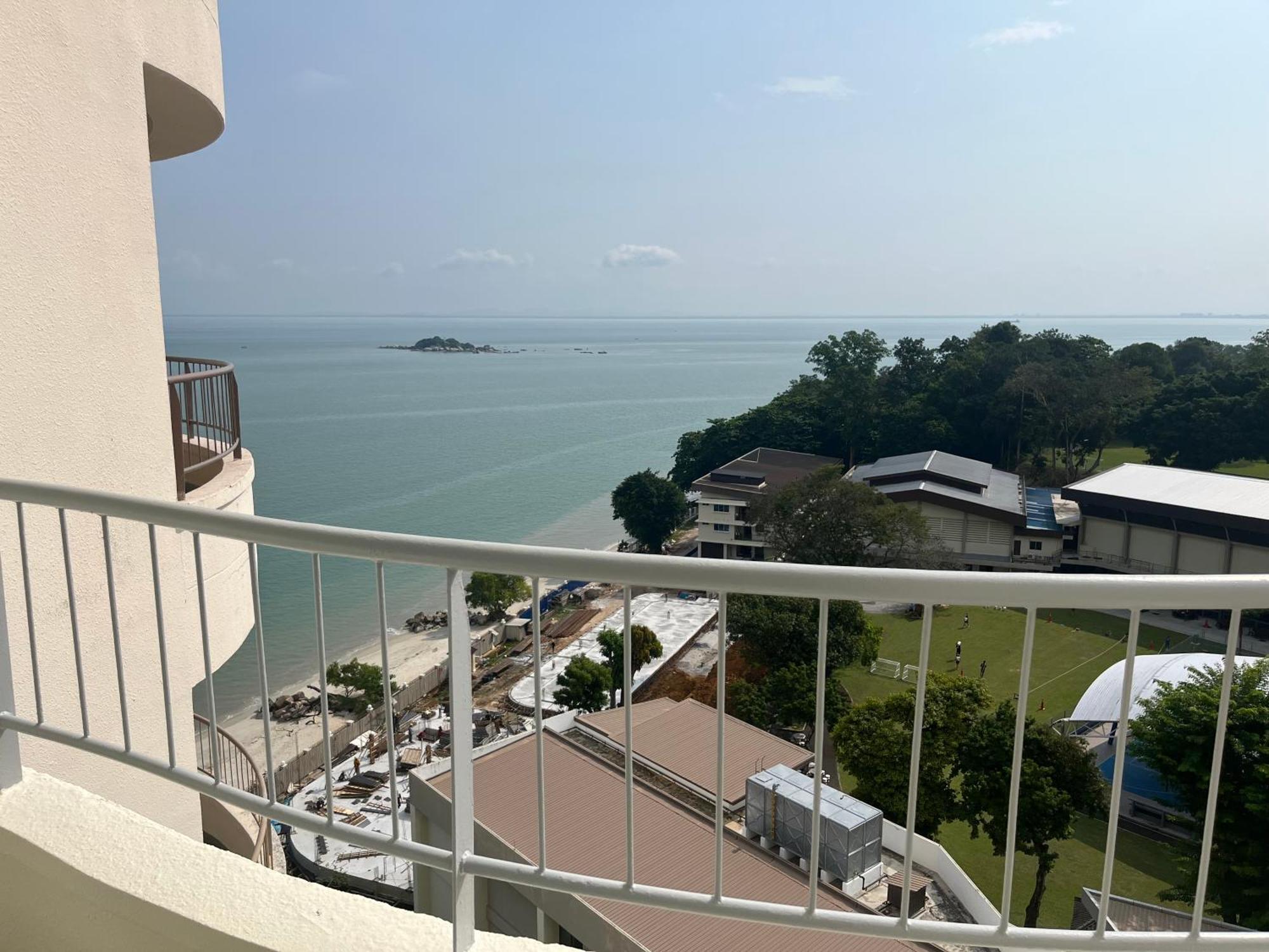 Hotel Paradise By The Sea In Penang By Veron At Rainbow Paradise Tanjung Bungah  Exterior foto