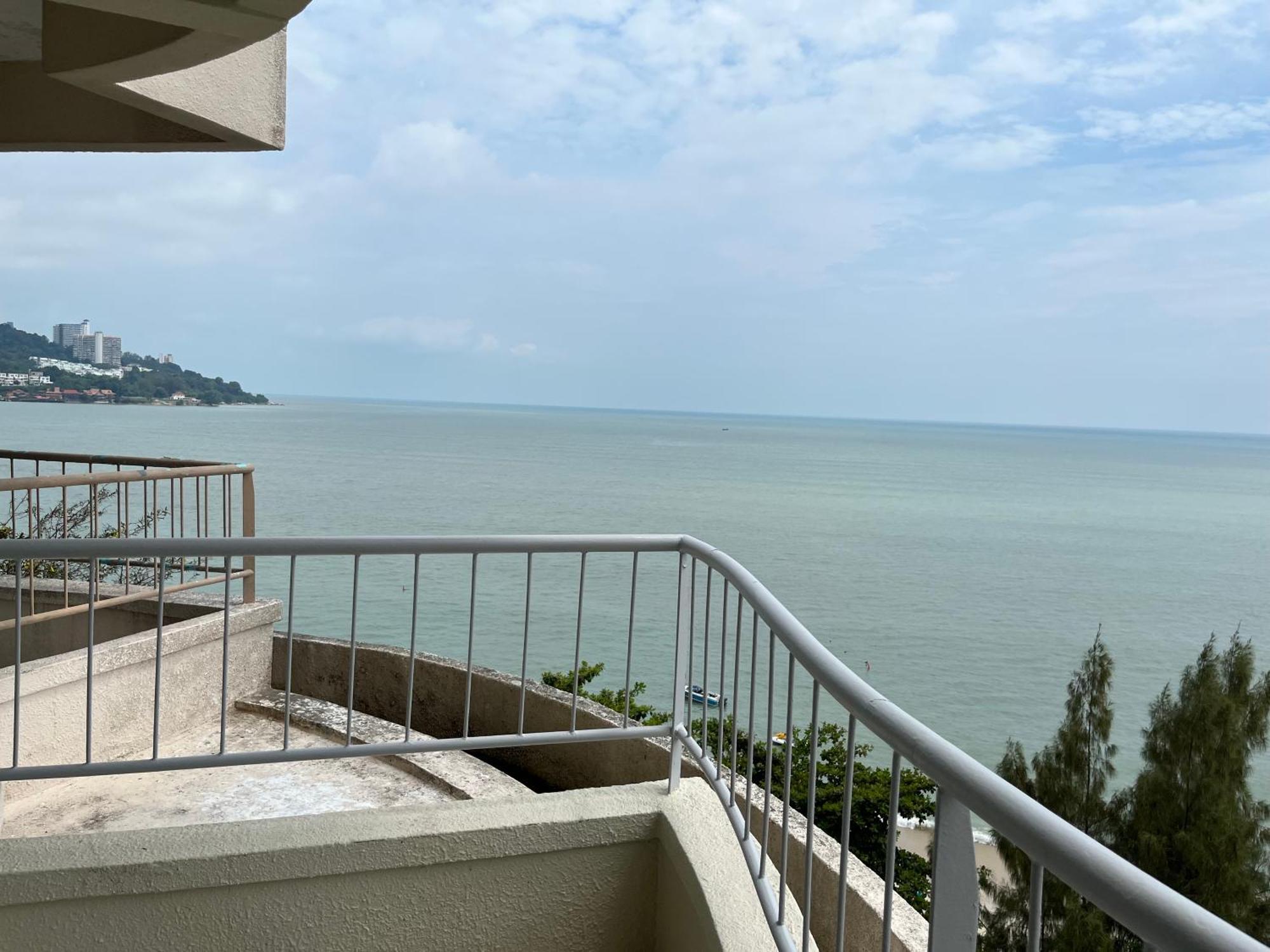 Hotel Paradise By The Sea In Penang By Veron At Rainbow Paradise Tanjung Bungah  Exterior foto