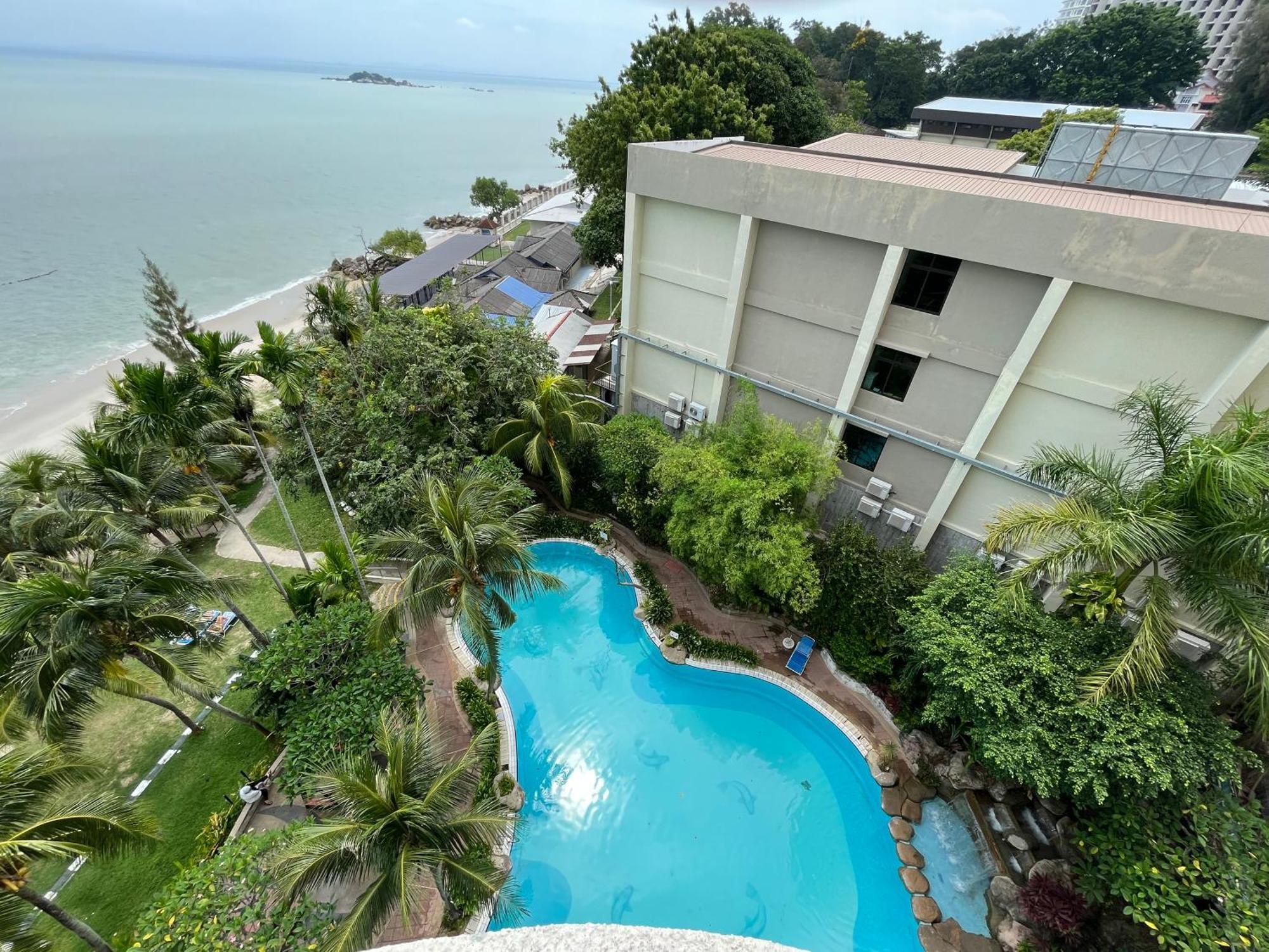 Hotel Paradise By The Sea In Penang By Veron At Rainbow Paradise Tanjung Bungah  Exterior foto